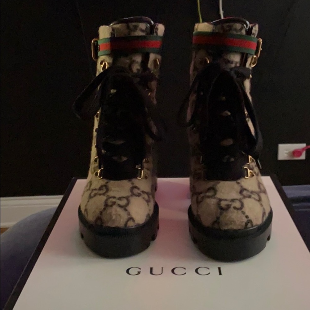 Gucci Beige Ebony/Ner Size 37G